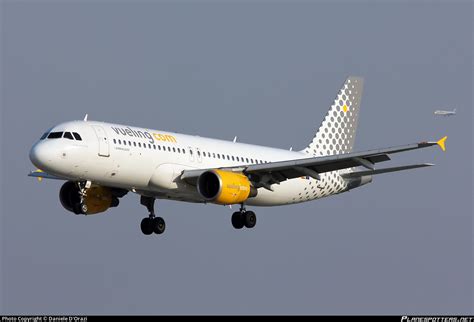 EC HQL Vueling Airbus A320 214 Photo By Daniele D Orazi ID 172842