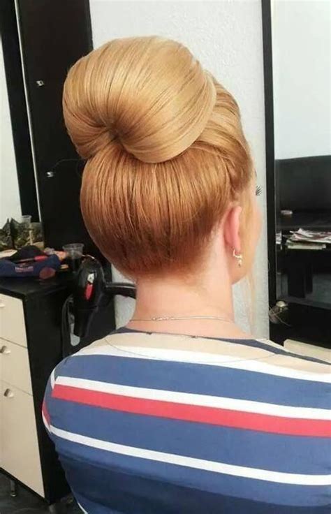 High Bun Hairstyles Sleek Hairstyles Pretty Hairstyles Big Updo Big Bun Hair Sleek Updo