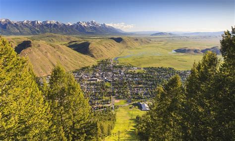 National Elk Refuge, Jackson Wyoming - AllTrips