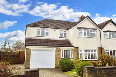 West Park Pudsey West Yorkshire Ls28 3 Bedroom Semi Detached House