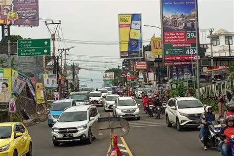 Puncak Bogor Macet Polisi Catat Masuk Ke Kawasan Wisata Puncak