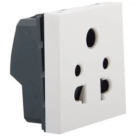 6 A White Legrand Myrius Five Pin Universal Socket For Electric