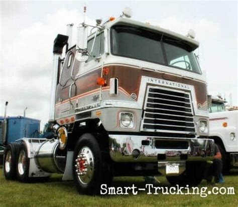 Old International Trucks - Big Rig Photo Gallery