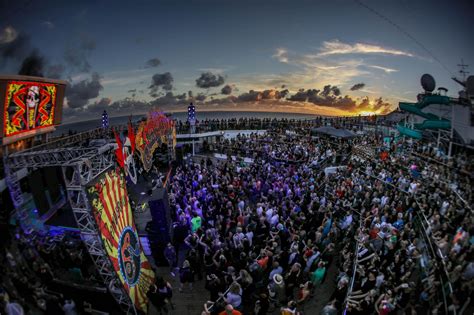 2017 Shiprocked Cruise In 10 Stunning Photos Artist Waves A Voice