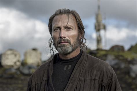 Exclusive Interview With Alan Tudyk Mads Mikkelsen From Rogue One A