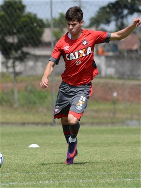 Estadual e Libertadores Rossetto se adapta à jornada dupla no Atlético PR