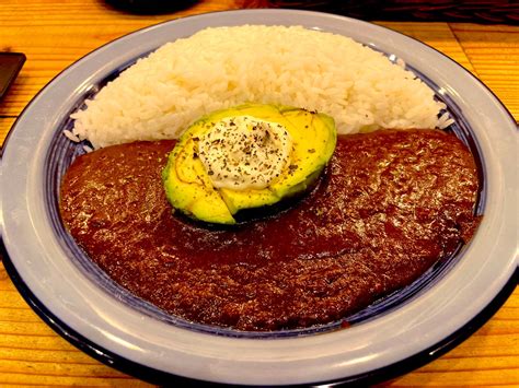 Ken On Twitter 暑い日にエアコンの効いた所で辛いものが食べたくなる。 アボカドカレー 相互フォロー 相互フォロー募集 カレー アボカド 夏 辛いもの