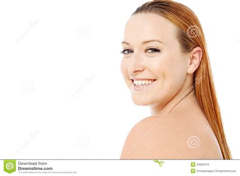 Belle Jeune Femme De Sourire De Station Thermale Photo Stock Image Du