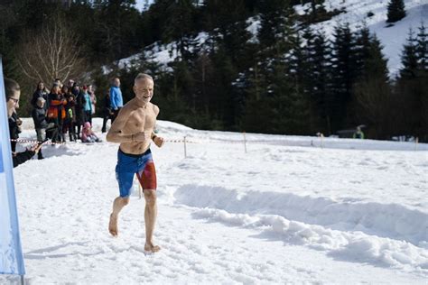 Kolejny Niezwyk Y Rekord Czech Przebieg P Maraton Boso Po Niegu I