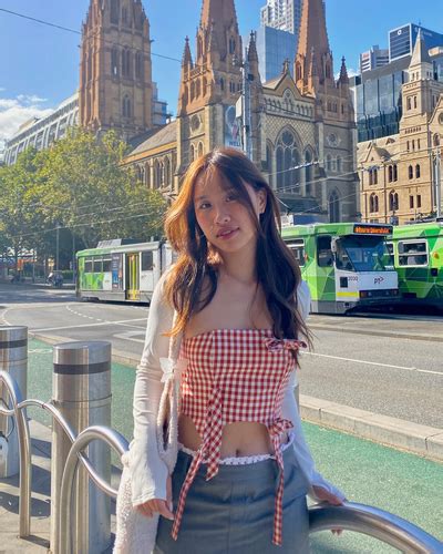 Dàn hot girl Việt Gen Z gây sốt vì vừa xinh đẹp vừa học giỏi Báo Dân trí