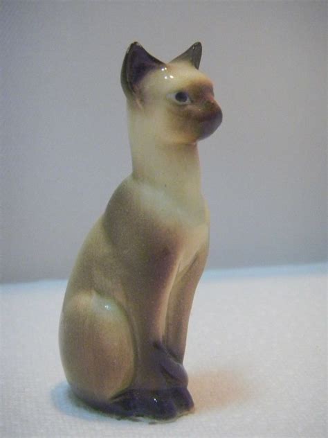 Vintage Miniature Hagen Renaker 2 1 4 Ceramic SIAMESE CAT Figurine