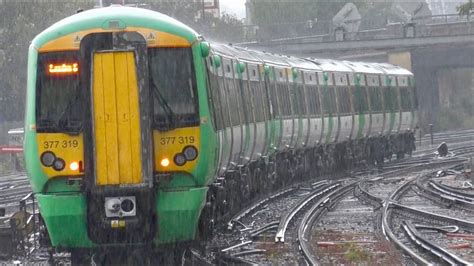 Southern Class 377s 377707 5 Car 377319 3 Car Depart East Croydon For London Bridge Youtube