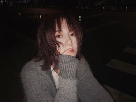 Hot girl Trung Quốc với gương mặt vừa xinh vừa soái quá mức quy định