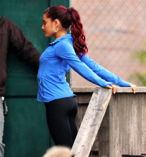 Ariana Grande Showing Off Her Ass In Tights On The Set Of Swindle In Vancouver Porn Pictures