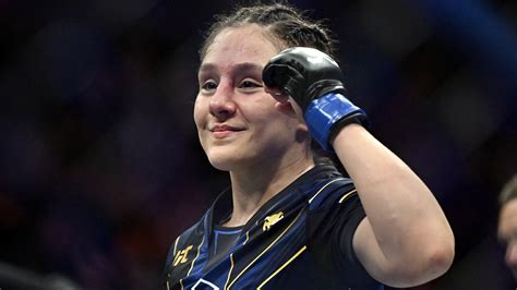 Alexa Grasso está lista para su próximo combate tras ser operada de la