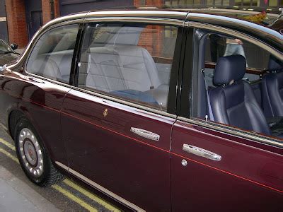 BENTLEY SPOTTING: Bentley State Limousine Interior