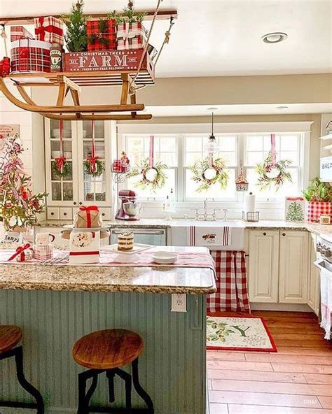 34 Fabulous Winter Theme Kitchen Decoration Ideas Christmas Kitchen