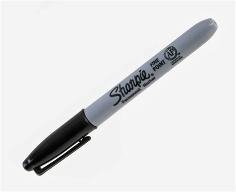 webbingbabel: Sharpie Fine Point Permanent Marker Black