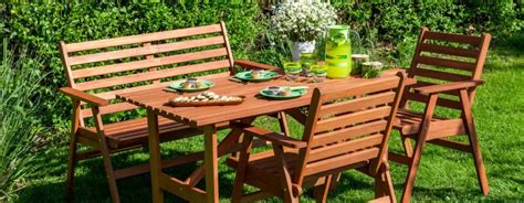 How to Clean and Maintain Your Wood and Metal Outdoor Furniture