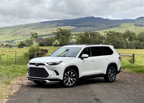 Hyundai Palisade Vs Toyota Highlander Which Three Row Suv Is Better