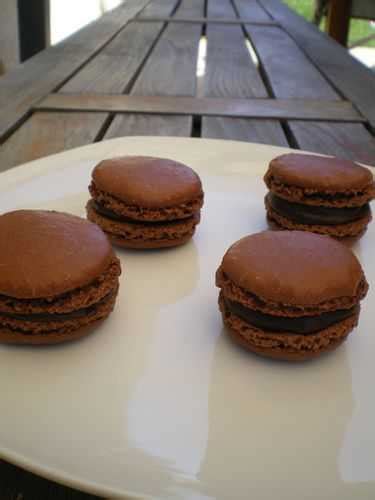 Macarons Au Chocolat De Les Gourmandises De Croups Et Ses Recettes De