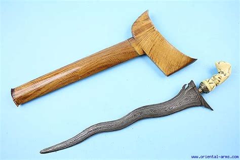 Oriental Arms Very Good Bugis Keris Dagger With Ivory Grip