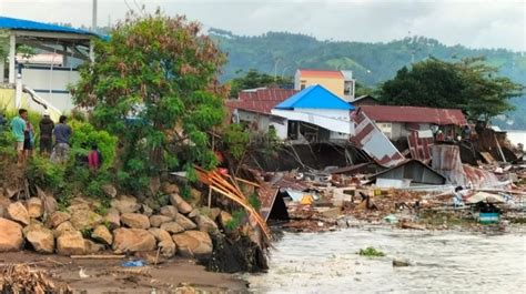 Bmkg Tak Benar Cuaca Ekstrem Dan Gempa Picu Bencana Di Pantai Amurang