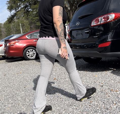 Thick Ghetto Latina In Skin Tight Flares Spandex Leggings Yoga Pants Forum