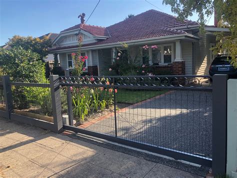 Big Red Heritage Wire And Gates Australian Made Gates And Fencing