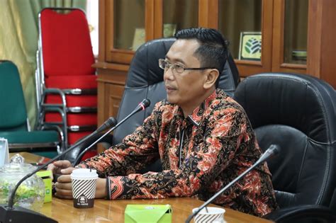 Bpjs Ketenagakerjaan Serahkan Dana Bantuan Senilai Juta Kepada