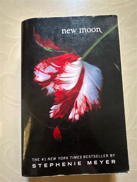 New Moon The Twilight Saga By Stephanie Meyer Hobbies Toys Books