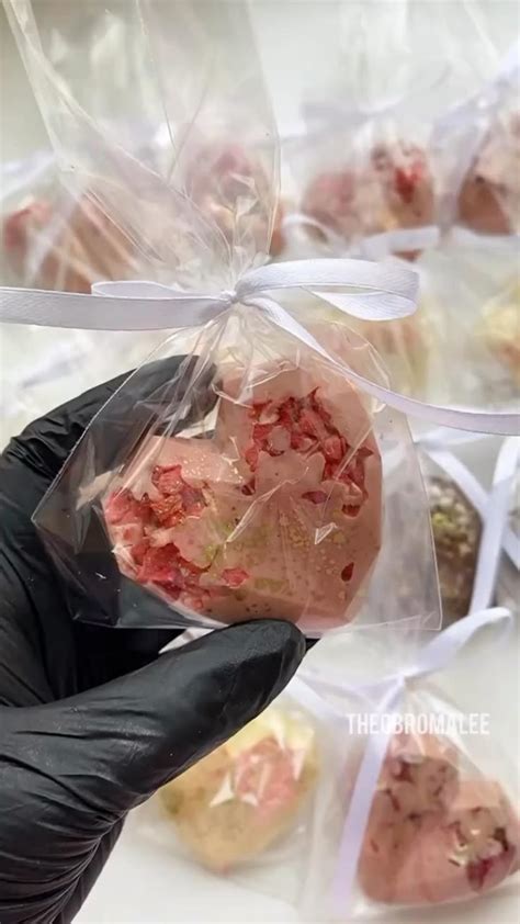 Шоколадные сердца на День Святого Валентина из бельгийского шоколада ...