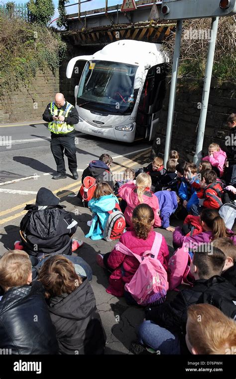 Gowerton Uk 29th April 2013 Pupils From Cwmrhydyceirw Primary Stock