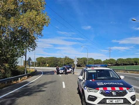 Detenen Un Home A Aiguaviva Per Intentar Eludir Un Control Amb Un