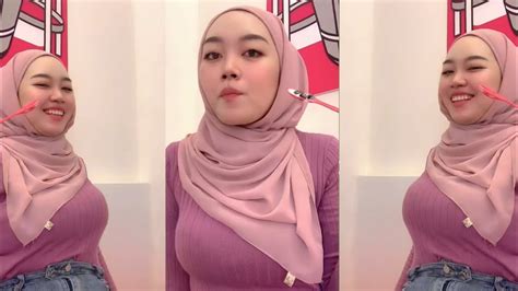 Referensi Hijab Bersama Silfana Mukbang Eskrim Yang Penuh Menggoda