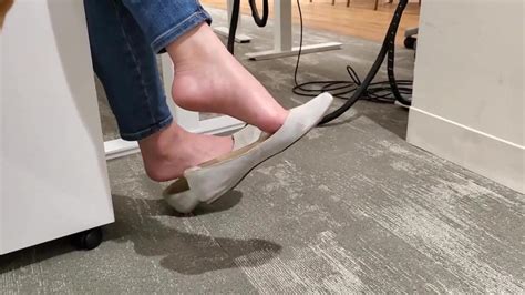 Dangling Flats Porn Videos