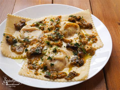 Ravioli Di Zucca E Funghi Porcini Cremosi E Facili Tortelli