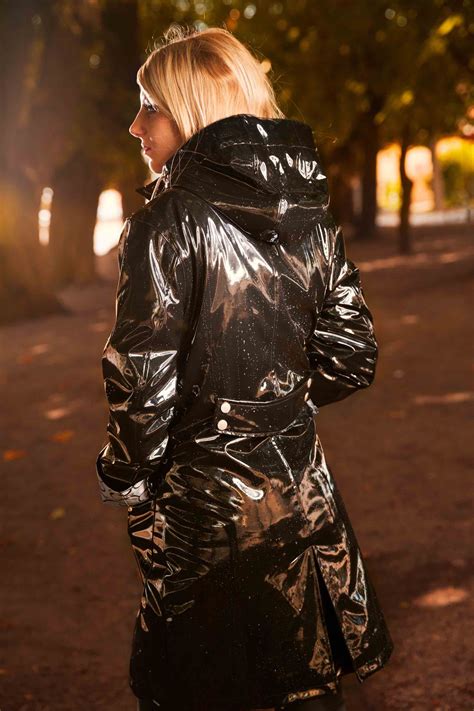 Ösregn Womens Shiny Raincoat Walk The Storm Raincoats For Women