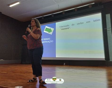 Notícia PROFESSORES DA REDE MUNICIPAL DE ENSINO PARTICIPAM DE CURSO