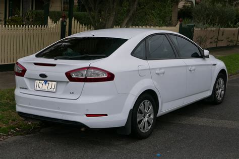 Ford Mondeo Liftback Photos And Specs 1 5 EcoBoost AT Titanium 2 0