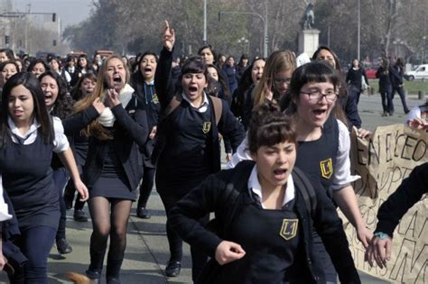 Fotos Alumnas Del Liceo 1 Protestan En La Alameda Contra El Ranking