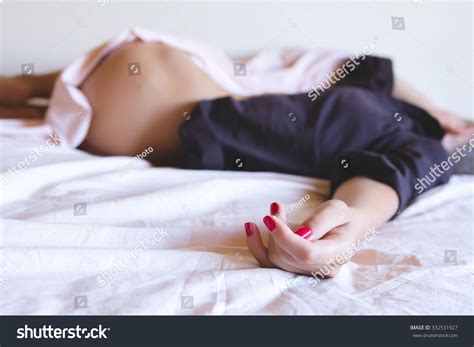 Sexy Nude Blonde Woman Lying Bed Foto Stok 332531927 Shutterstock