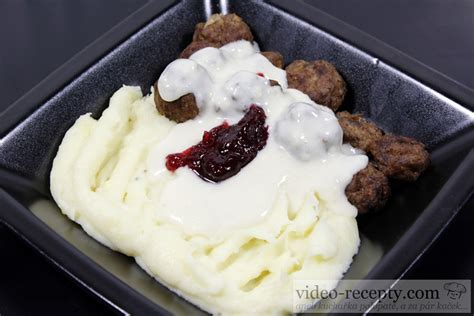 Pečené mäsové guľky Köttbullar IKEA so smotanovou omáčkou recept a