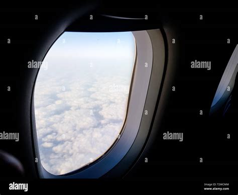 Airplane cabin window hi-res stock photography and images - Alamy