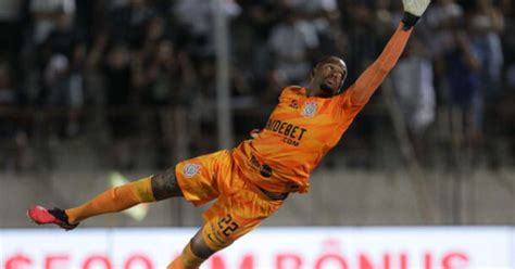 António testa Carlos Miguel como titular no gol do Corinthians