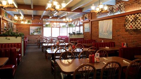 Captain Tom's Seafood | 1717 Boulevard, Colonial Heights, VA 23834, USA