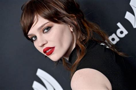 Sophie Thatcher Braless Beauty Glaad Media Awards Hot Celebs Home