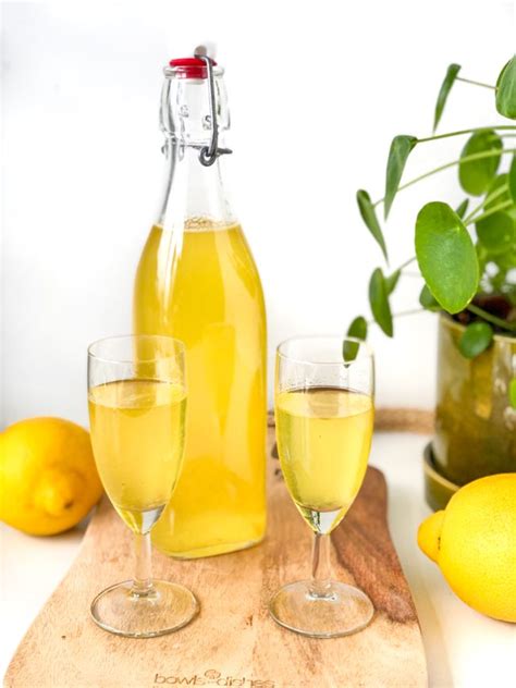 Zelf Limoncello Met Vodka Maken Recept Betty S Kitchen