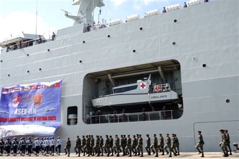 Angkatan Laut Se Asean Latihan Bersama Di Perairan Natuna Antara News