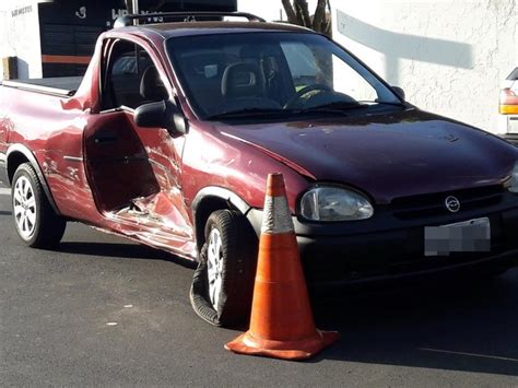 G1 Idoso Passa Mal Ao Volante E Provoca Acidente Em Avenida De